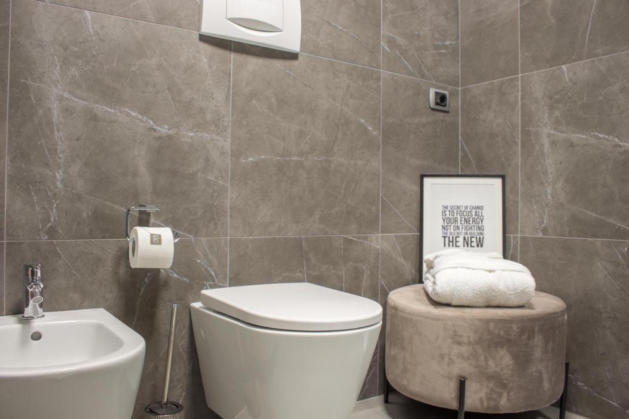 Ar Prestige Penthouse - Soho Appartement Bergamo Buitenkant foto