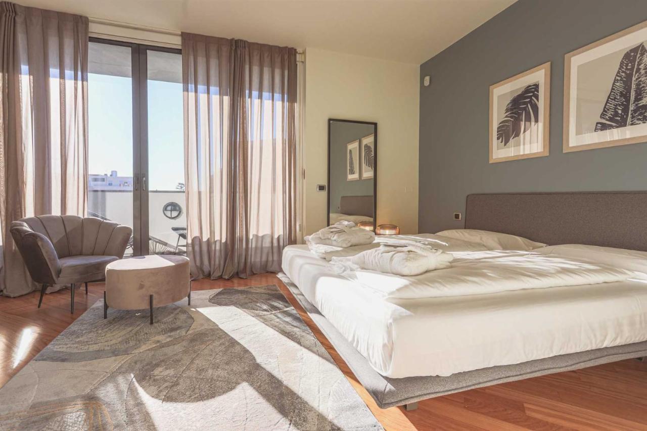 Ar Prestige Penthouse - Soho Appartement Bergamo Buitenkant foto