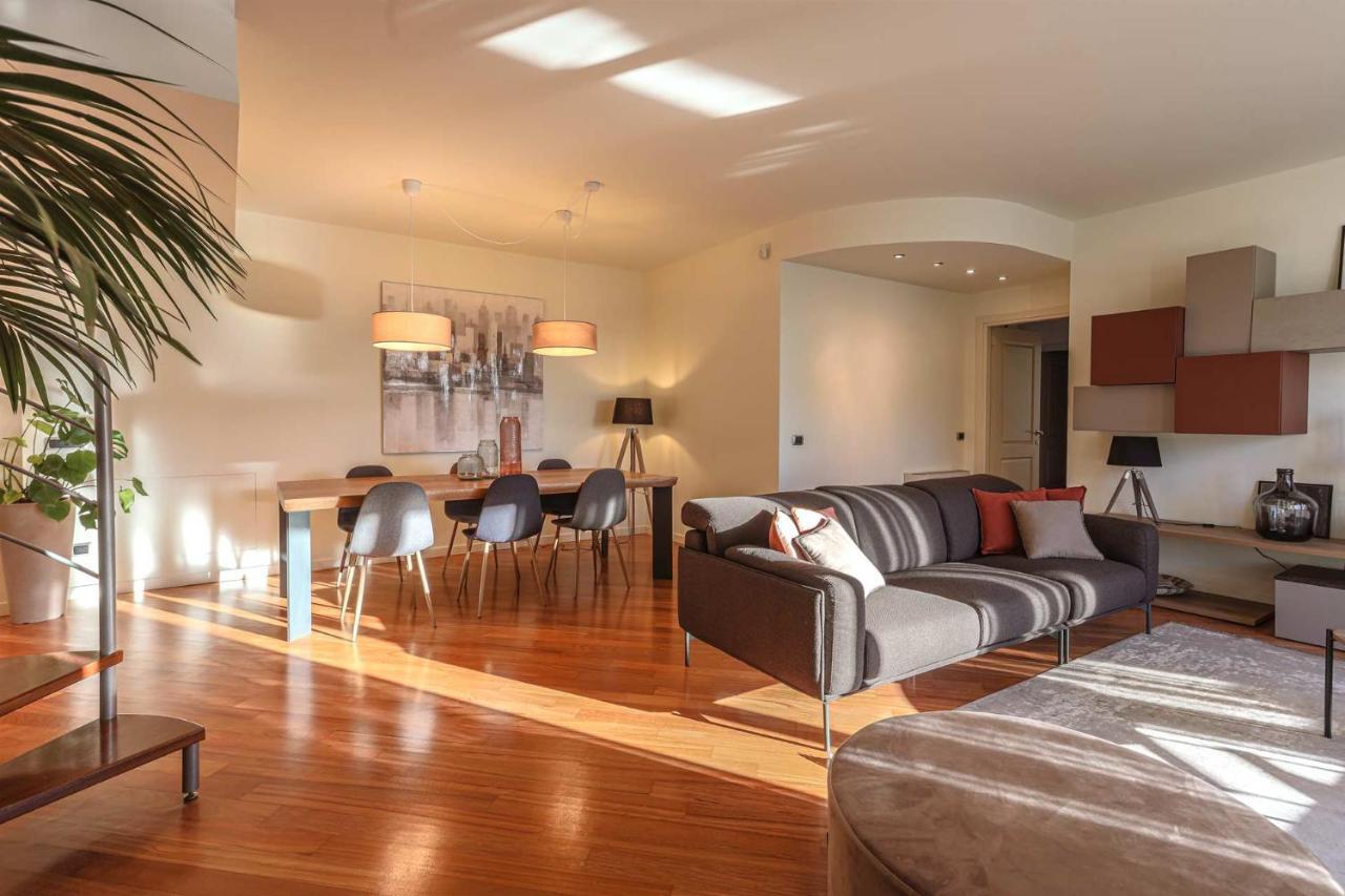 Ar Prestige Penthouse - Soho Appartement Bergamo Buitenkant foto