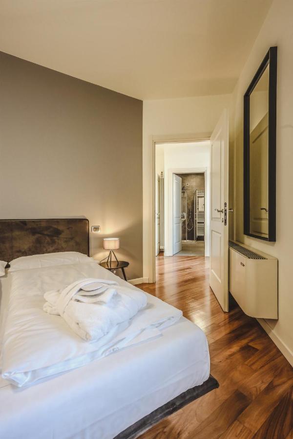 Ar Prestige Penthouse - Soho Appartement Bergamo Buitenkant foto