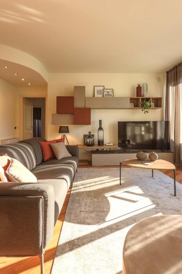 Ar Prestige Penthouse - Soho Appartement Bergamo Buitenkant foto