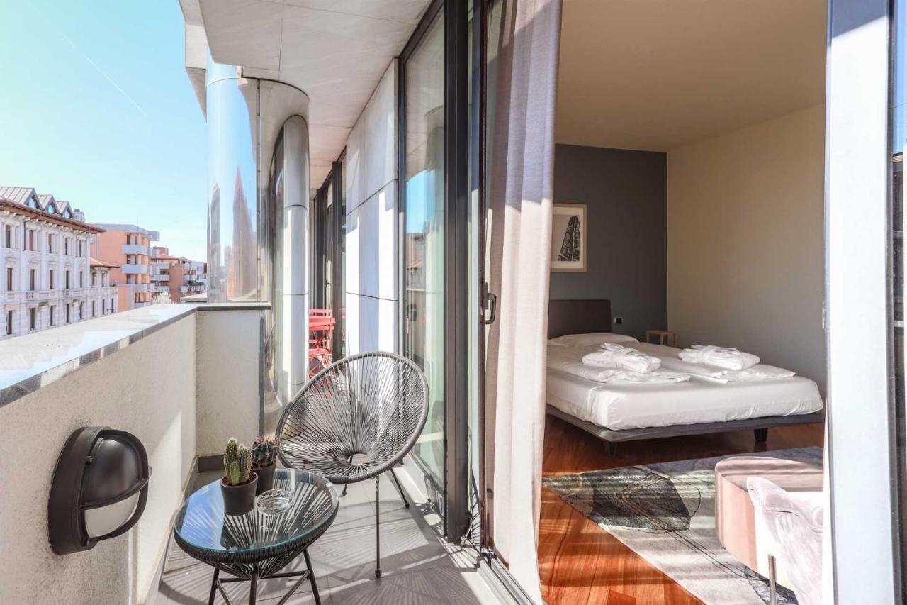 Ar Prestige Penthouse - Soho Appartement Bergamo Buitenkant foto